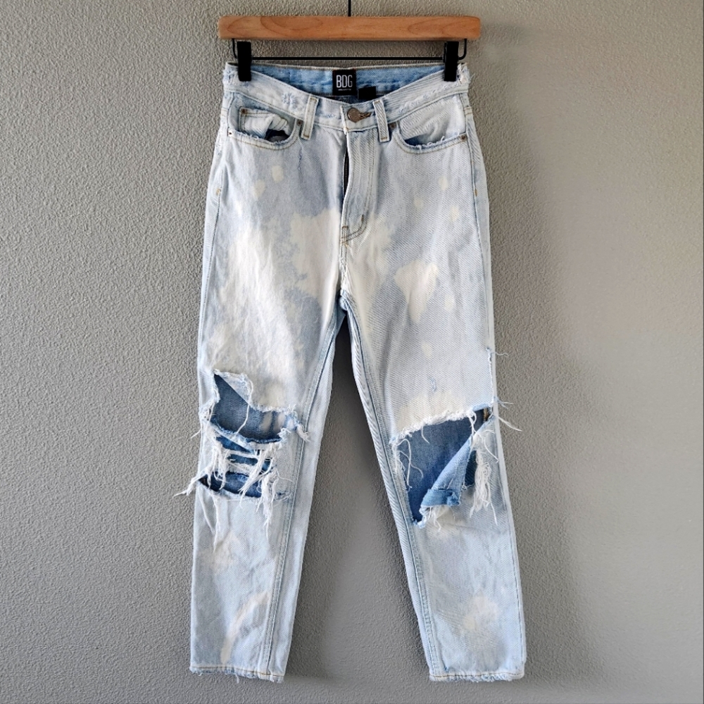 BDG Jeans Size 25 Urban Outfitters Distressed Bleached Light Straight High Rise